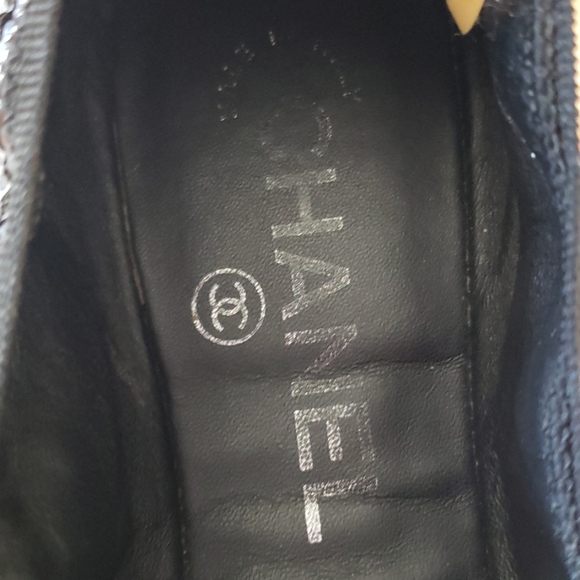 Chanel Black Patent Leather Mules size 40EU =9.5US - Picture 15 of 16